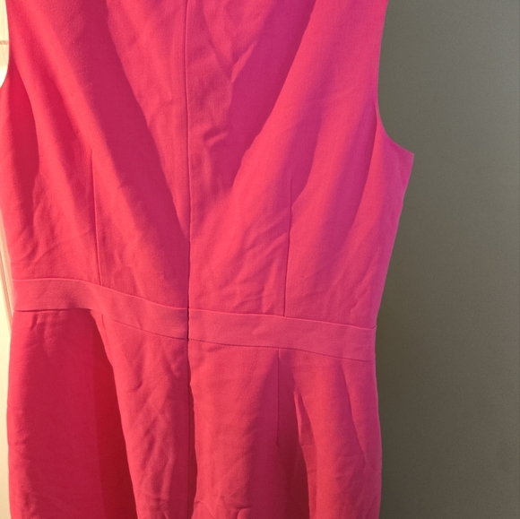 DRESSES - Picture 13 of 16